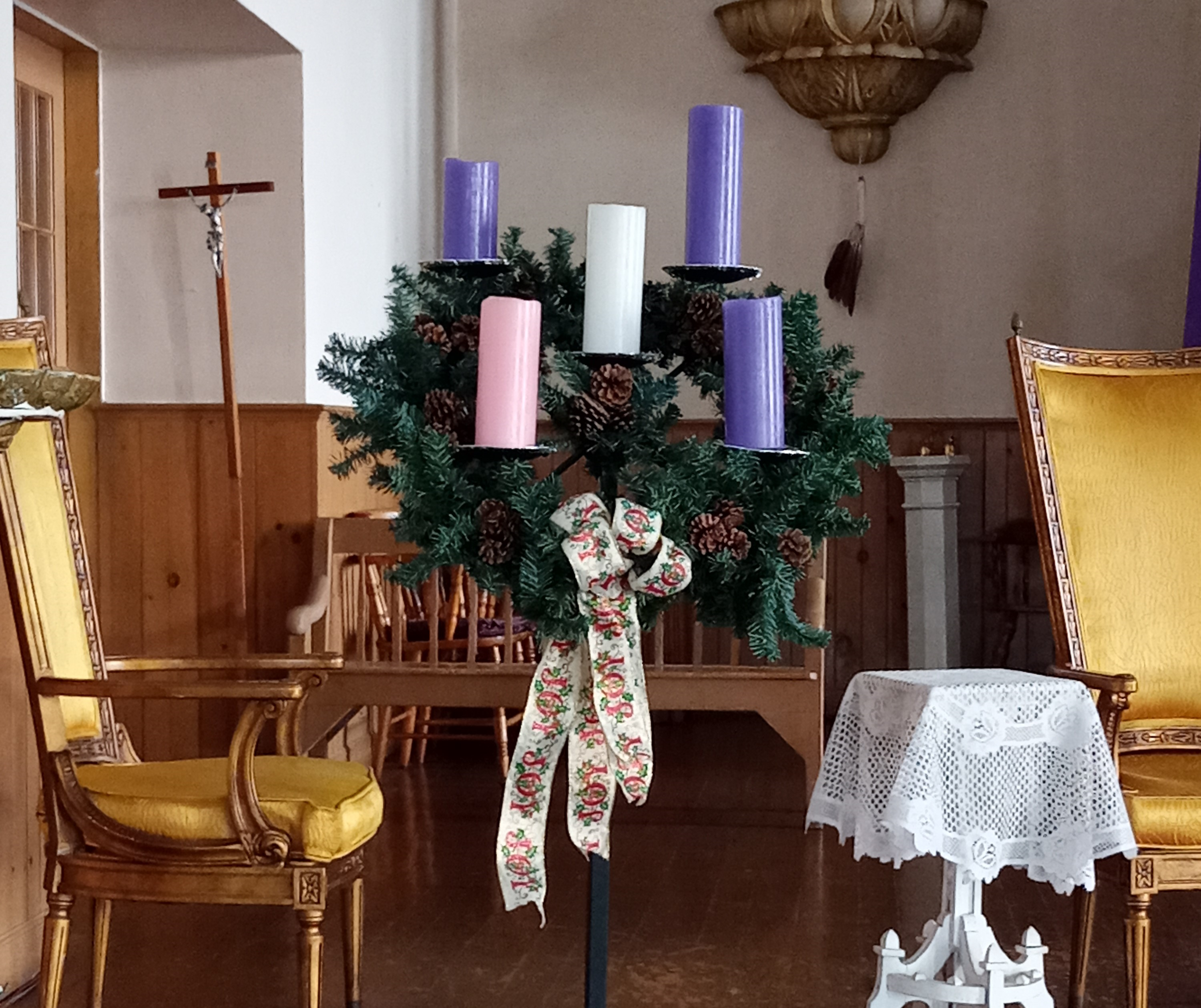 Saint Francis-Xavier Mission - Advent candles